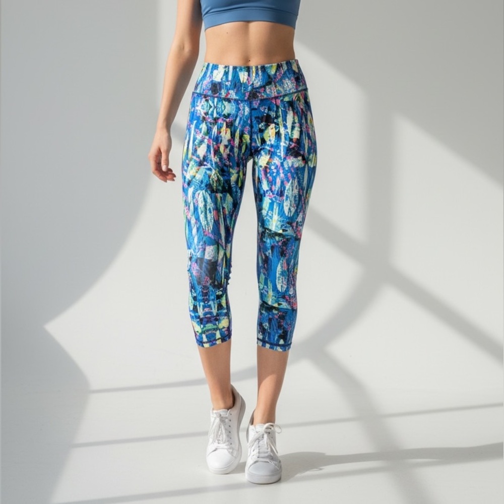 Fabletics Capri Legging M 💙